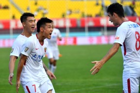 尼斯赛前迎来里程碑，志在中超名次提升，赛场秩序良好，更衣室氛围转暖的简单介绍米乐官网app